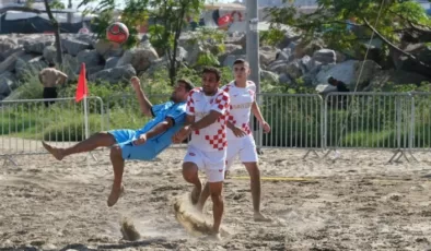 Alanya'da kumda futbol heyecanı başladı