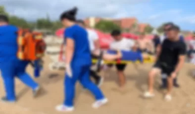 Alanya’da yabancı uyruklu turist boğulma tehlikesi geçirdi