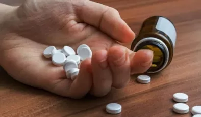 Alanya’da 6 adet hap içen İranlı canına kıymak istedi