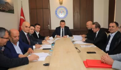 Alanya’da ‘Bin Genç İle Maça Projesi’ için imzalar atıldı