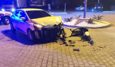 Alanya’da kamyonet ile otomobil çarpıştı: 2 yaralı