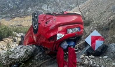 Alanya’da otomobil şarampole devrildi: 1 ağır yaralı