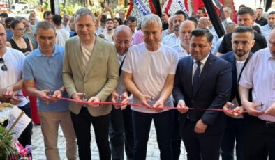 Alanya’ya Faik Sönmez şıklığı geldi