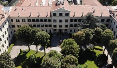 Fransız liselerine 21,3 milyon liralık ceza