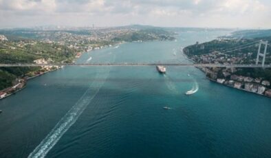 İstanbul Boğazı’nda gemi trafiği geçici olarak durduruldu