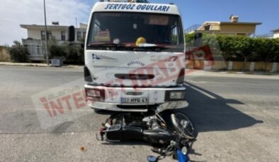 Alanya’da kamyon ile motosiklet çarpıştı: 2 yaralı