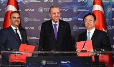 Çinli otomobil devi BYD ile imzalar atıldı: 5 bin kişiye istihdam sağlanacak