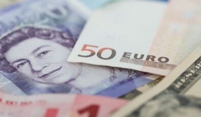 Euro ve sterlin tüm zamanların zirvesine çıktı