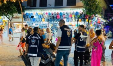Alanya’da yayaları tehlikeye atan motosiklet sürücülerine ceza