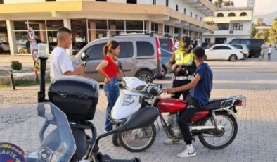Alanya’da kurallara uymayan motosiklet sürücülerine ceza yağdı