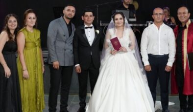 Alanya’da muhteşem düğün ile dünya evine girdiler